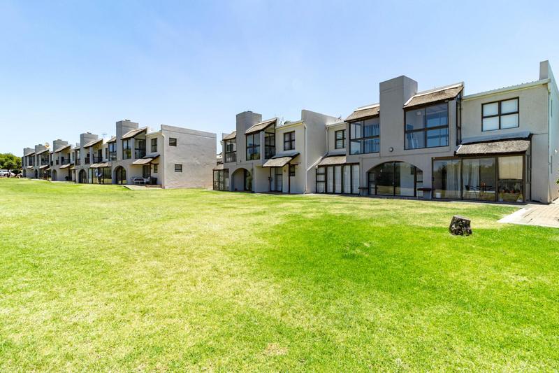 1 Bedroom Property for Sale in Loevenstein Western Cape